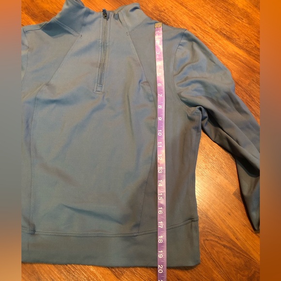 Yogalicious Lux cross train everyday half zip. Size Large. Had thumb holes. - Picture 6 of 9